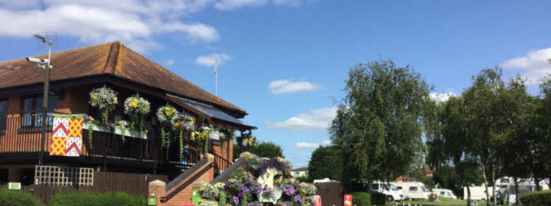 Tewkesburyabbeycaravanclubsite006 16X9