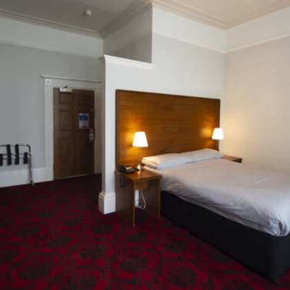 HOTEL The Royal Hop Pole Tewkesbury P3484 3 378X428